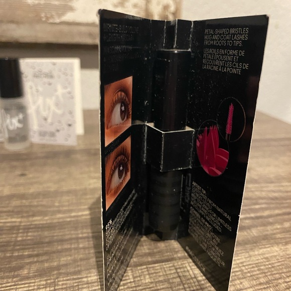 M.A.C bundle - Picture 5 of 6